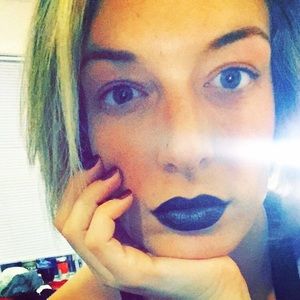 Meet your Posher, Alexandra